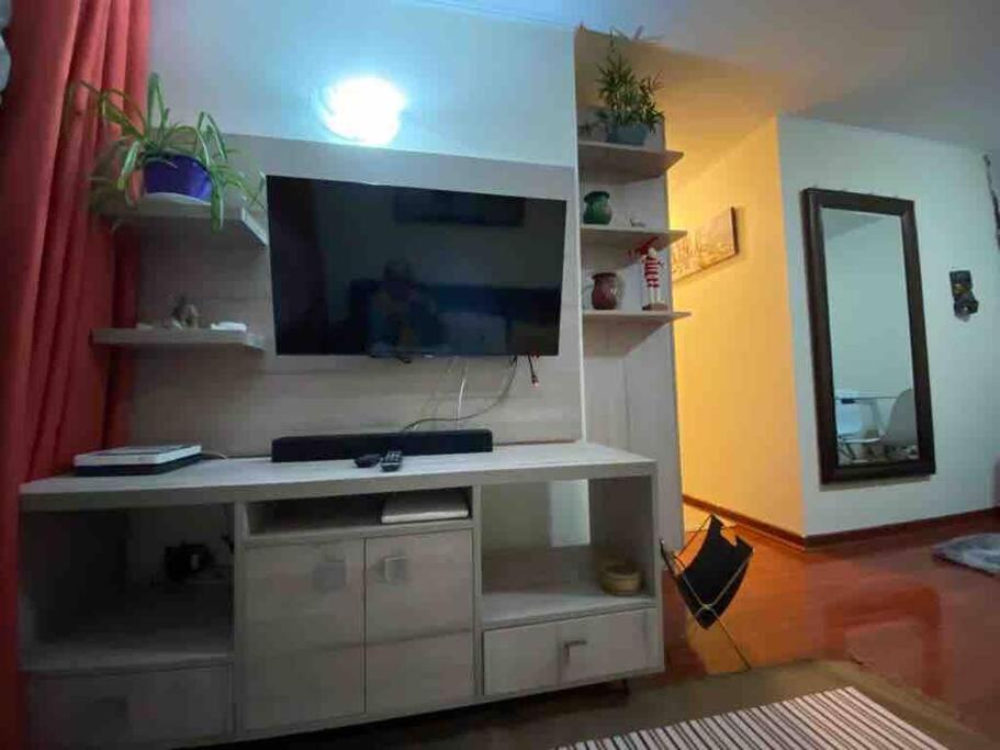 Comodo Departamento En El Centro De Stgo Apartman Santiago Kültér fotó