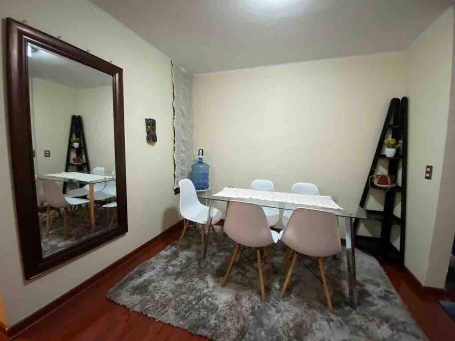 Comodo Departamento En El Centro De Stgo Apartman Santiago Kültér fotó